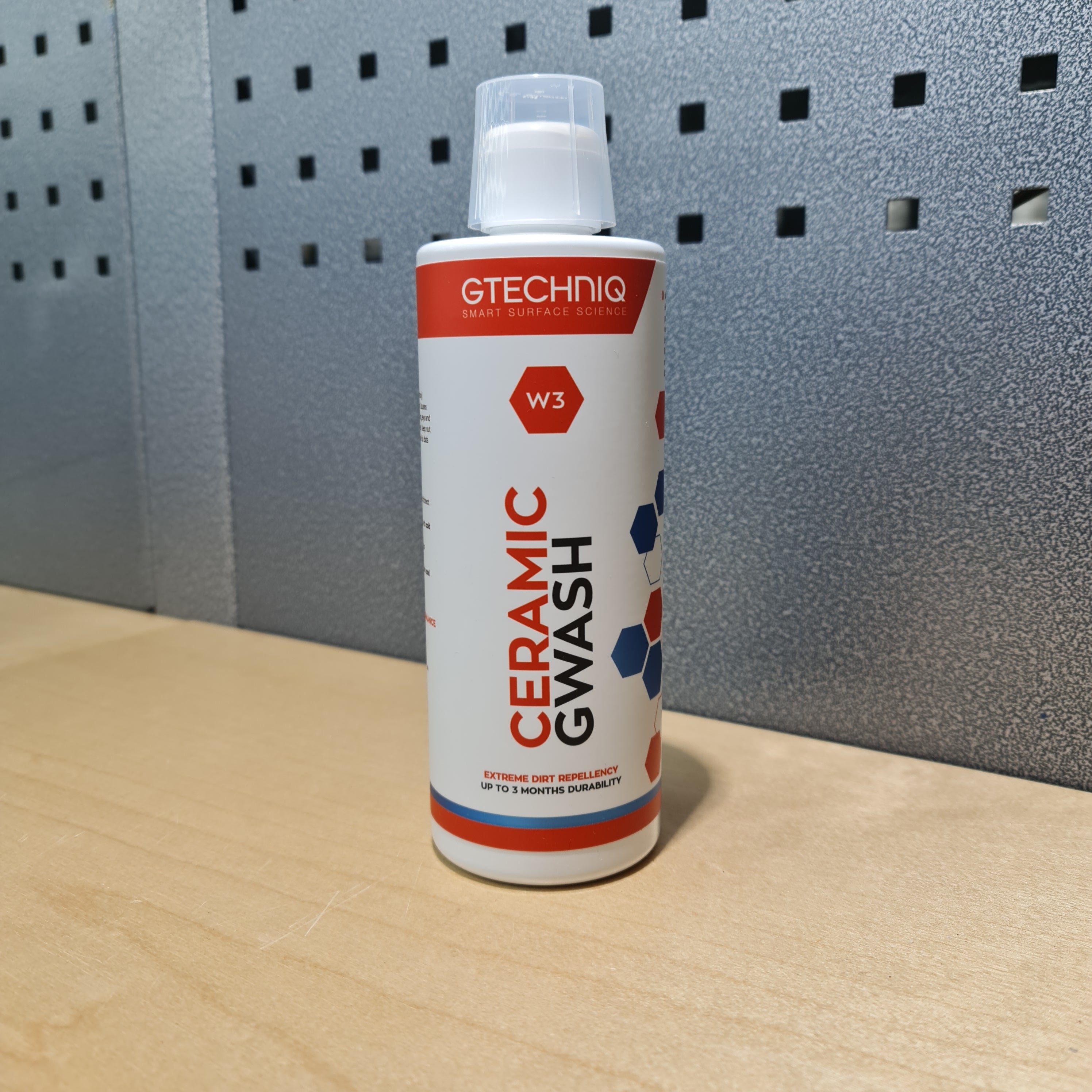 Gtechniq W3 Ceramic G Wash - 500 ml - Detailed Image